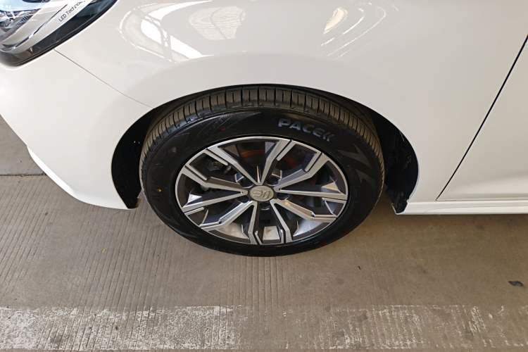Used BYD Song MAX 2019 1.5T Automatic Smart Connect Ruiyi Sunroof Model 7 Seats China VI Standard Left Front Wheel Hub