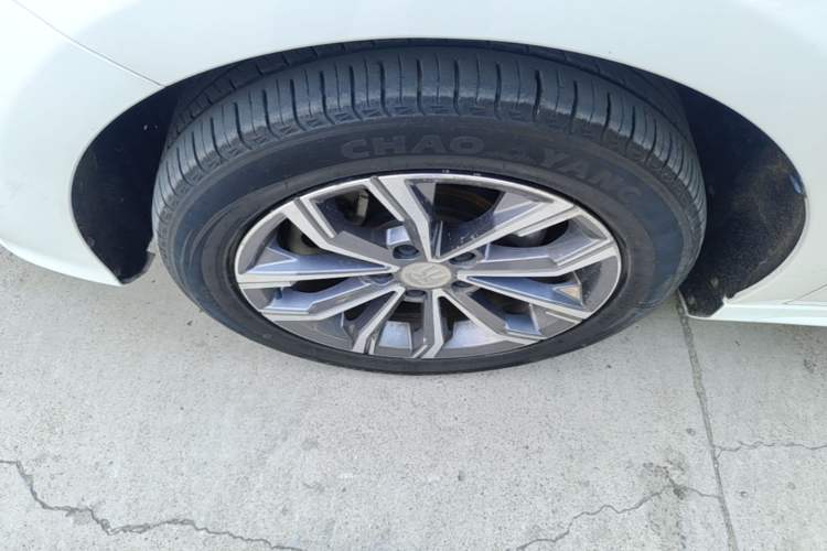Used BYD Song MAX 2019 1.5T Automatic Smart Connect Prestige 7-Seater China VI Standard Left Front Wheel Hub