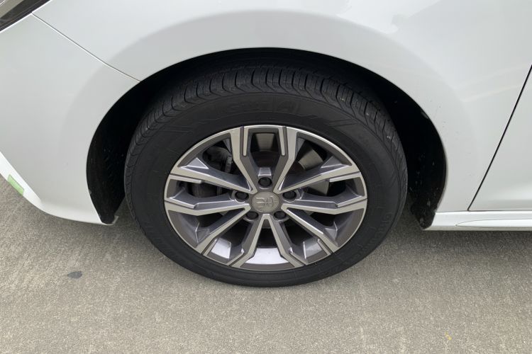 Used BYD Song MAX 2019 1.5T Automatic Smart Connect Ruiyi Model 7 Seats China V Emission Standard Left Front Wheel Hub