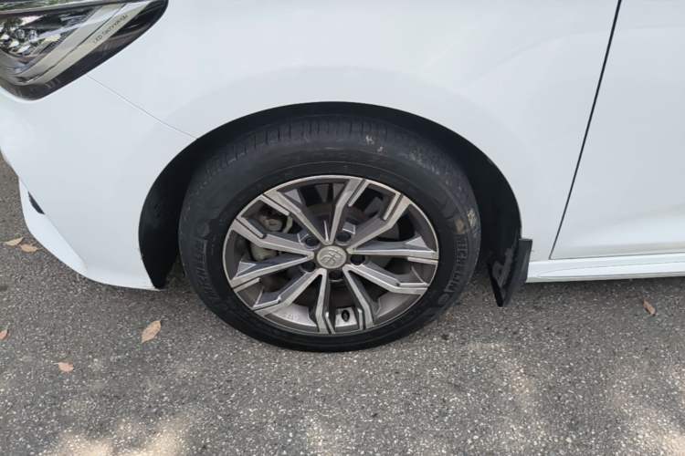 Used BYD Song MAX 2019 1.5T Automatic Smart Connect Ruiyi Sunroof Version 6 Seats China VI Standard Left Front Wheel Hub