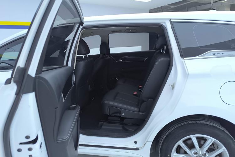Used BYD Song MAX 2019 1.5T Manual Smart Connect Ruiyi Sunroof Model 7 Seats China VI Standard Left Rear Seat