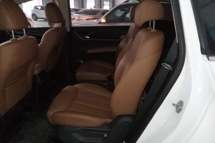 Used BYD Song MAX 2019 1.5T Automatic Smart Connect Ruiyi Sunroof Version 6 Seats Emission Standard China V Left Rear Seat