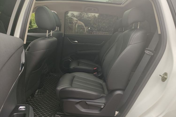 Used BYD Song MAX 2019 1.5T Automatic SmartConnect ZhiLian RuiDong Edition with 6 Seats China VI Standard Left Rear Seat