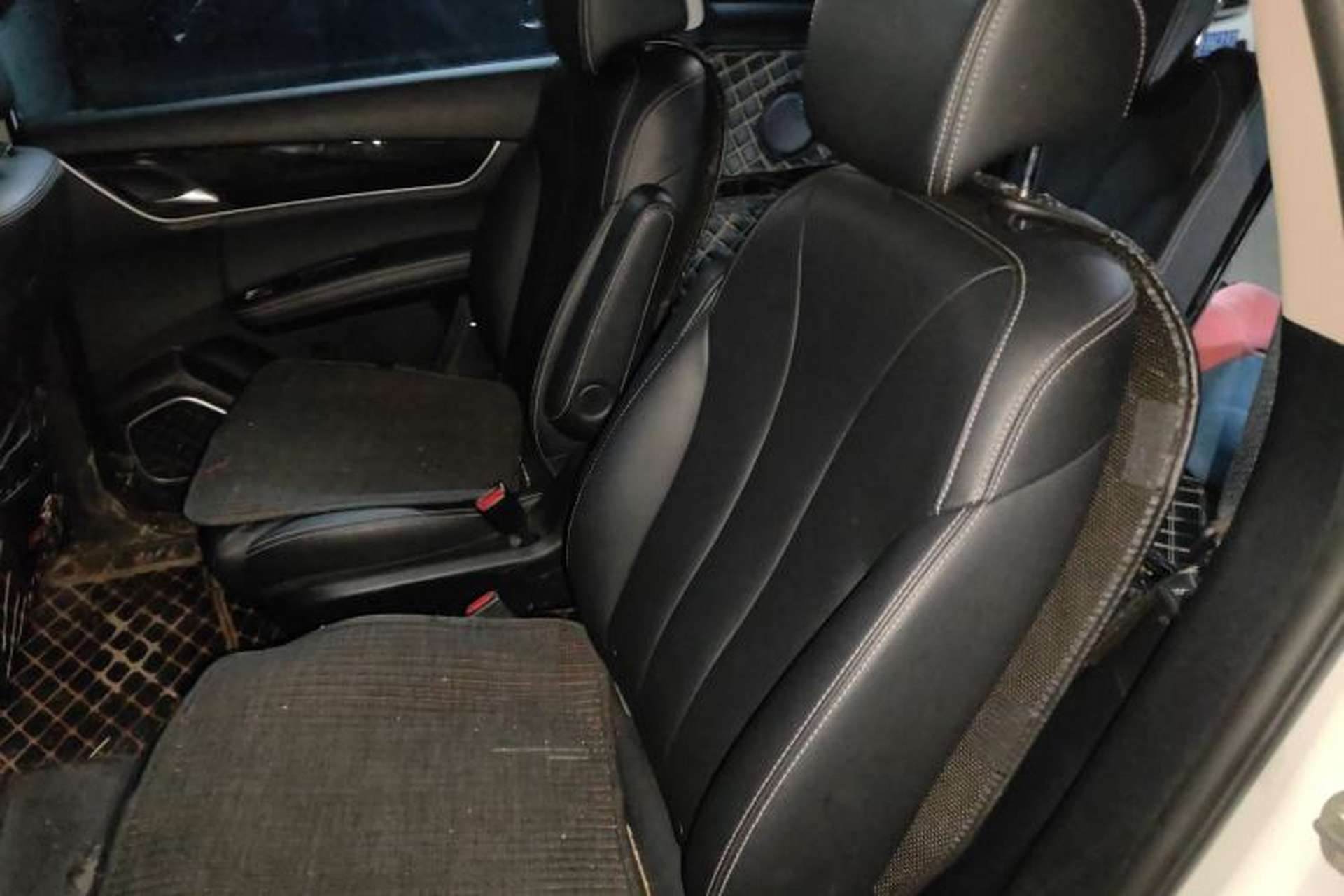 Used BYD Song MAX 2019 1.5T Automatic Smart Connect ZhiLian RuiDong 6 Seats China VI Standard Left Rear Seat