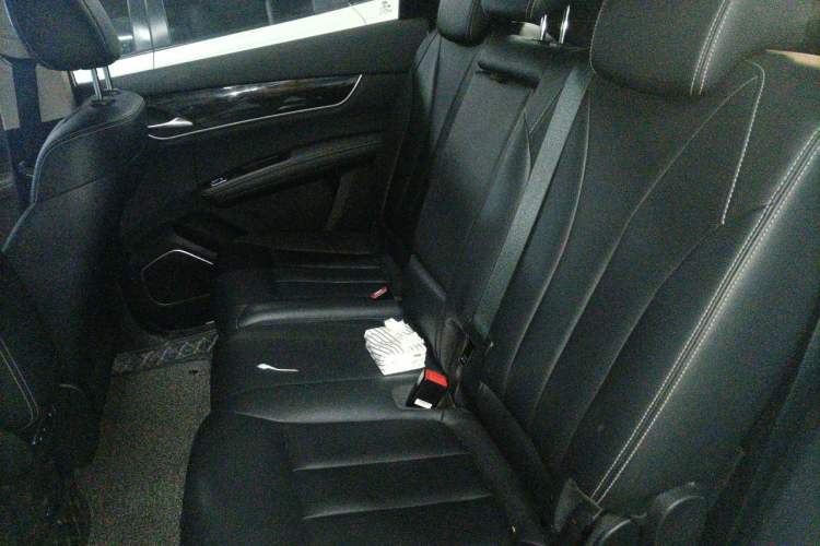 Used BYD Song MAX 2019 1.5T Automatic Smart Connect Ruiyi Sunroof Model 7 Seats China VI Standard Left Rear Seat