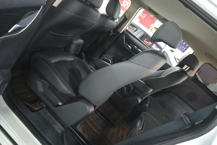 Used BYD Song MAX 2019 1.5T Manual Smart Connect Ruiyi Sunroof Model 6 Seats China VI Standard Left Rear Seat