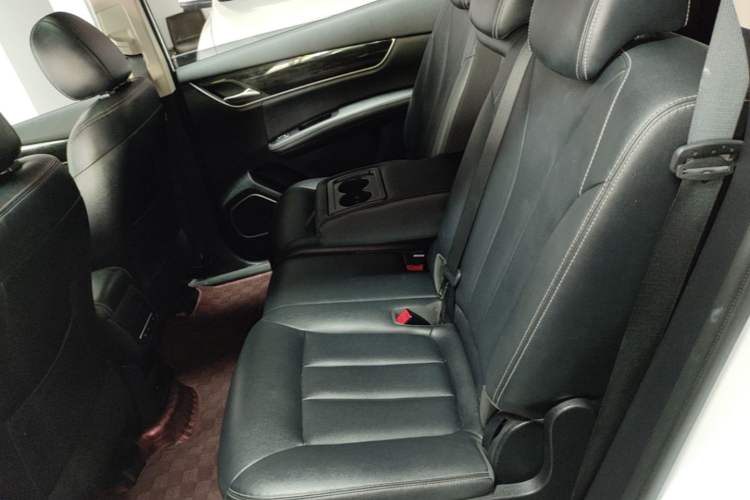 Used BYD Song MAX 2019 1.5T Automatic Smart Connect Ruiyi Sunroof Model 7 Seats China VI Standard Left Rear Seat