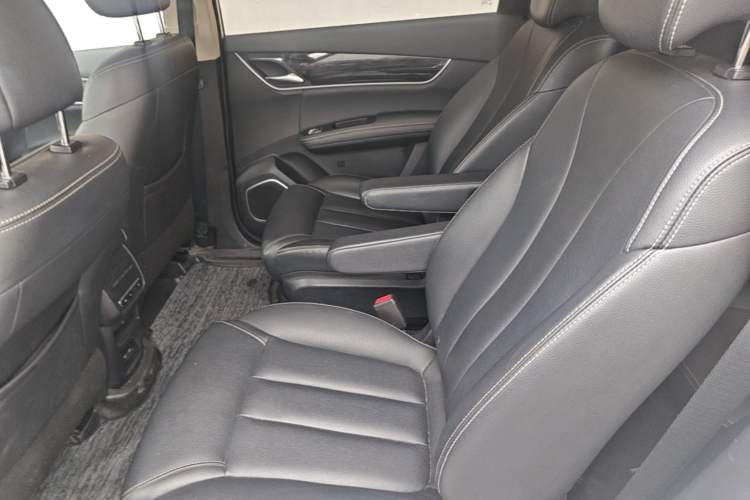 Used BYD Song MAX 2019 1.5T Automatic Smart Connect Prestige Model 6 Seats China VI Standard Left Rear Seat