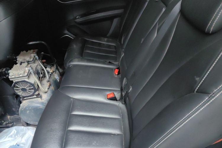 Used BYD Song MAX 2019 1.5T Manual Smart Connect Ruiyi Sunroof Model 7 Seats China VI Standard Left Rear Seat