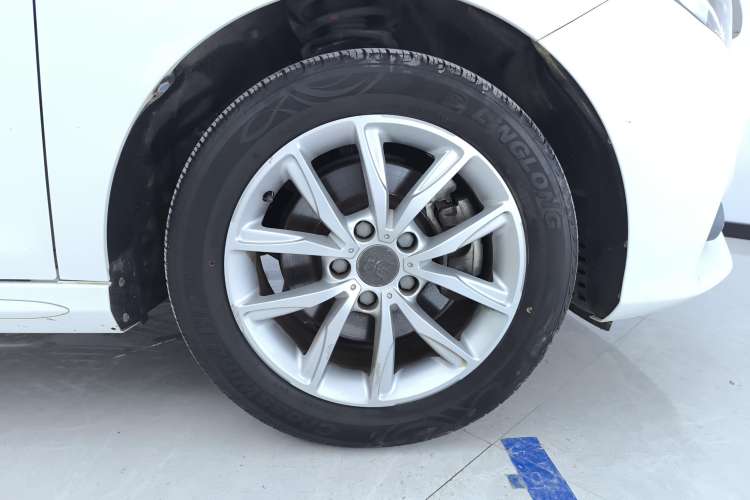 Used BYD Song MAX 2019 1.5T Manual Smart Connect Ruiyi Sunroof Model 7 Seats China VI Standard Left Rear Wheel Hub