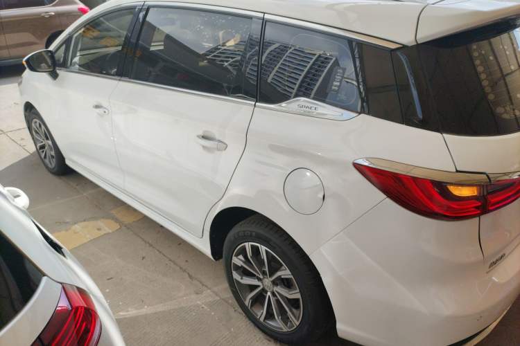 Used BYD Song MAX 2019 1.5T Automatic Smart Connect Ruiyi Sunroof Version 6 Seats China VI Standard Left Side