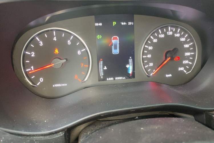 Used BYD Song MAX 2019 1.5T Automatic Smart Connect Ruiyi Sunroof Version 6 Seats China VI Standard Odometer Close Up