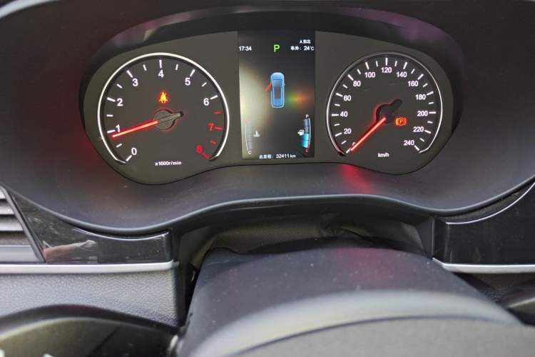 Used BYD Song MAX 2019 1.5T Automatic Smart Connect Ruiyi Sunroof Model 7 Seats China VI Standard Odometer Close Up