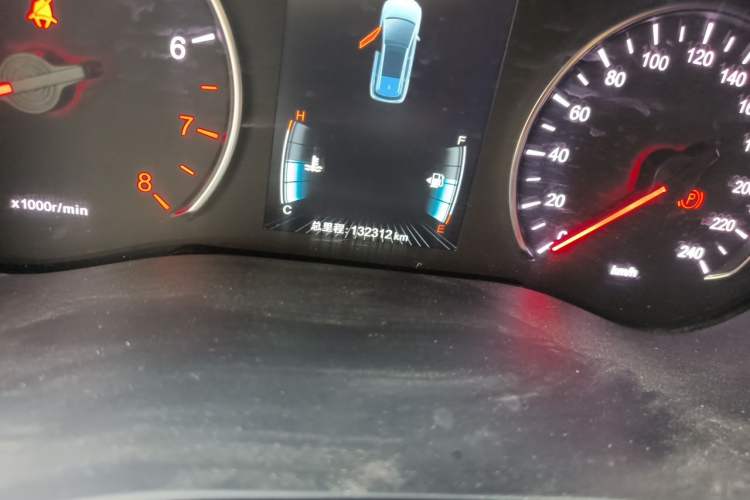Used BYD Song MAX 2019 1.5T Automatic Smart Connect Prestige 7-Seater China V Standard Odometer Close Up
