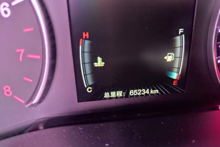 Used BYD Song MAX 2019 1.5T Automatic Smart Connect ZhiLian RuiDong 6-Seater China V Standard Odometer Close Up