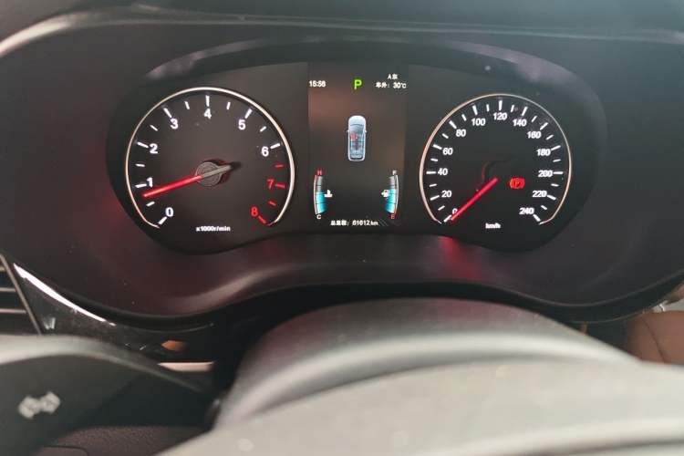 Used BYD Song MAX 2019 1.5T Automatic Smart Connect ZhiLian RuiDong 6-Seater China V Standard Odometer Close Up