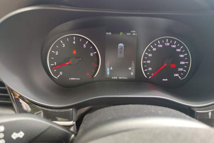 Used BYD Song MAX 2019 1.5T Automatic Smart Connect Ruiyi Sunroof Model 7 Seats China VI Standard Odometer Close Up