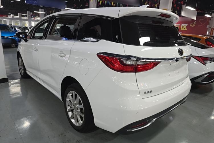 Used BYD Song MAX 2019 1.5T Manual Smart Connect Ruiyi Sunroof Model 6 Seats China VI Standard Rear Left 45 Deg