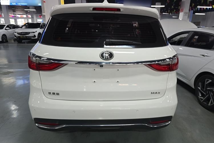 Used BYD Song MAX 2019 1.5T Manual Smart Connect Ruiyi Sunroof Model 6 Seats China VI Standard Rear