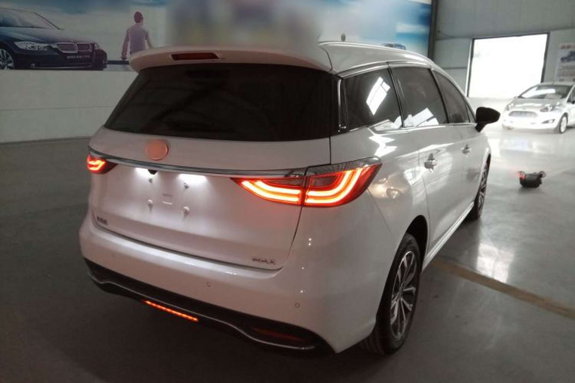 Used BYD Song MAX 2019 1.5T Automatic Smart Connect Ruiyi Sunroof Version 6 Seats Emission Standard China V Rear Right 45 Deg