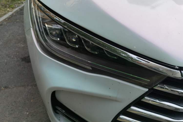Used BYD Song MAX 2019 1.5T Automatic Smart Connect Prestige 7-Seater China VI Standard Right Front Headlight