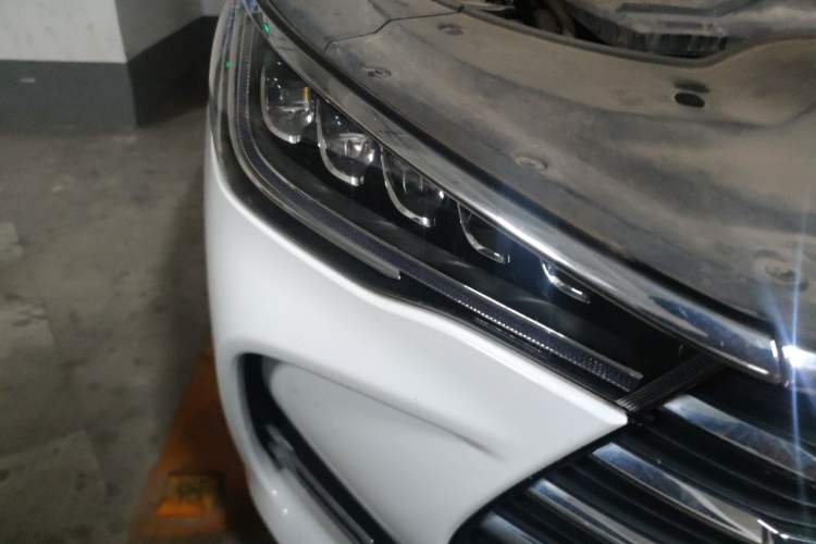 Used BYD Song MAX 2019 1.5T Automatic Smart Connect Ruiyi Sunroof Model 7 Seats China VI Standard Right Front Headlight