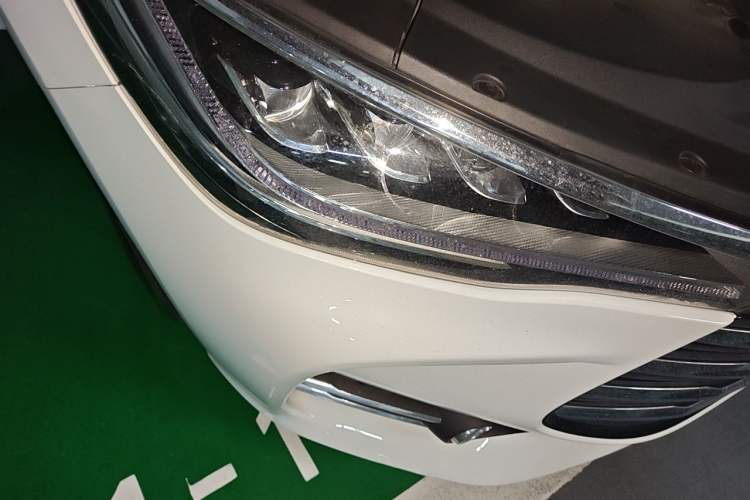 Used BYD Song MAX 2019 1.5T Automatic Smart Connect Prestige 7-Seater China V Standard Right Front Headlight