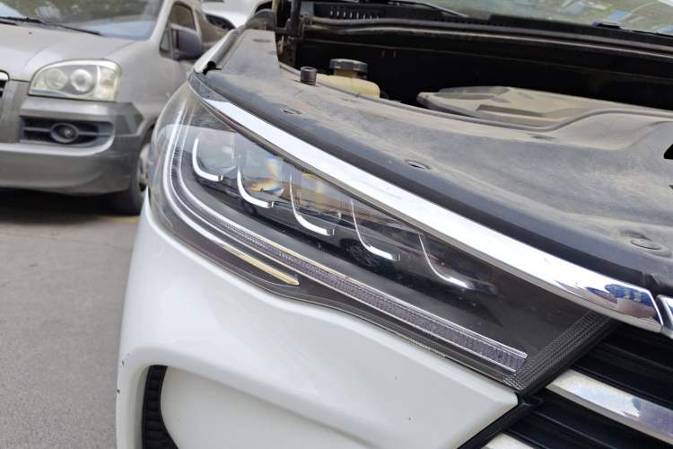 Used BYD Song MAX 2019 1.5T Automatic Smart Connect Ruiyi Model 7 Seats China V Emission Standard Right Front Headlight
