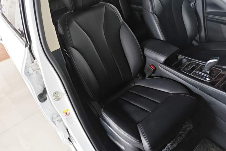 Used BYD Song MAX 2019 1.5T Automatic Smart Connect Ruiyi Sunroof Model 7 Seats China VI Standard Right Front Seat