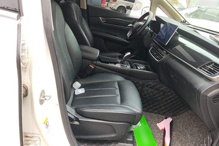Used BYD Song MAX 2019 1.5T Automatic Smart Connect Ruiyi Sunroof Model 7 Seats China VI Standard Right Front Seat