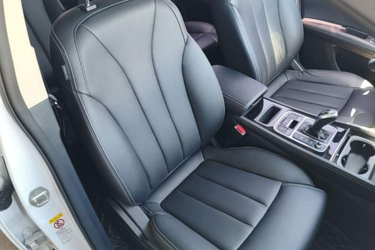 Used BYD Song MAX 2019 1.5T Automatic Smart Connect Ruiyi Sunroof Version 6 Seats China VI Standard Right Front Seat