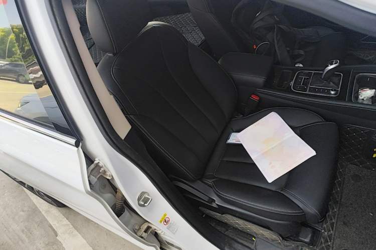 Used BYD Song MAX 2019 1.5T Automatic Smart Connect Ruiyi Sunroof Model 7 Seats China VI Standard Right Front Seat