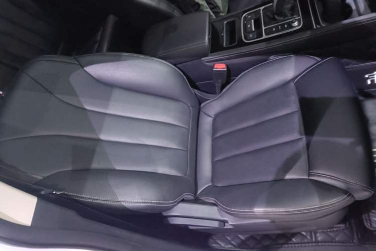 Used BYD Song MAX 2019 1.5T Automatic Smart Connect Ruiyi Sunroof Model 7 Seats China VI Standard Right Front Seat