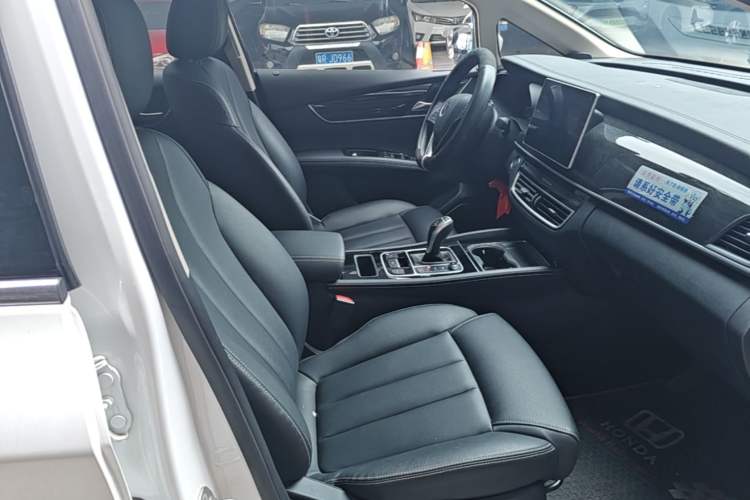 Used BYD Song MAX 2019 1.5T Automatic Smart Connect Ruiyi Sunroof Version 6 Seats China VI Standard Right Front Seat
