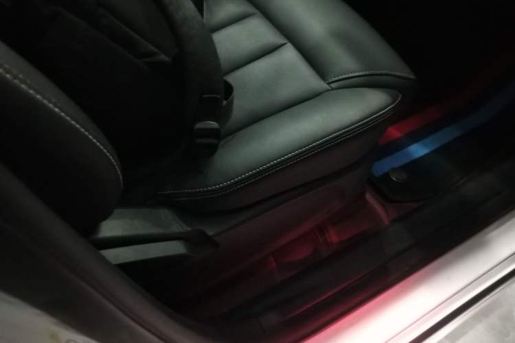 Used BYD Song MAX 2019 1.5T Automatic SmartConnect ZhiLian RuiDong Edition with 6 Seats China VI Standard Right Front Seat