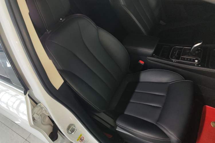 Used BYD Song MAX 2019 1.5T Automatic Smart Connect Ruiyi Sunroof Model 7 Seats China VI Standard Right Front Seat