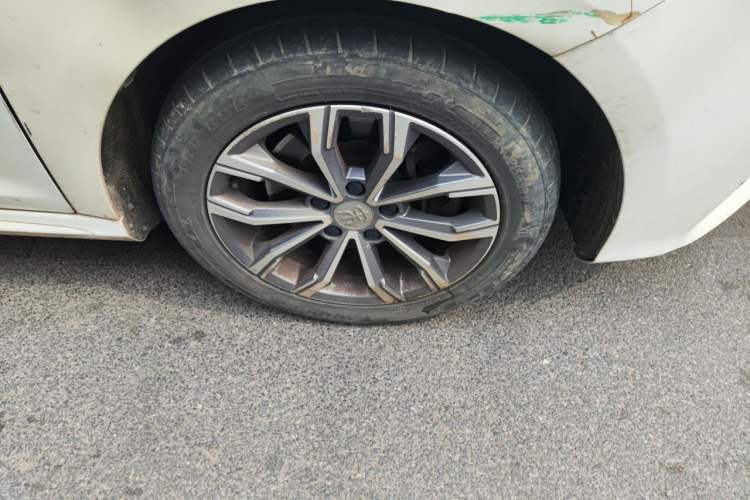Used BYD Song MAX 2019 1.5T Automatic Smart Connect Ruiyi Sunroof Model 7 Seats China VI Standard Right Front Wheel Hub