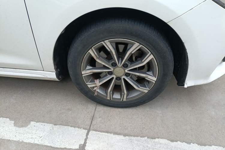 Used BYD Song MAX 2019 1.5T Automatic Smart Connect Ruiyi Sunroof Model 7 Seats China VI Standard Right Front Wheel Hub