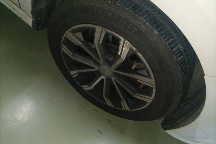 Used BYD Song MAX 2019 1.5T Automatic Smart Connect Ruiyi Sunroof Model 7 Seats China VI Standard Right Front Wheel Hub