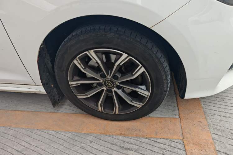 Used BYD Song MAX 2019 1.5T Automatic Smart Connect ZhiLian RuiDong 6-Seater China V Standard Right Front Wheel Hub