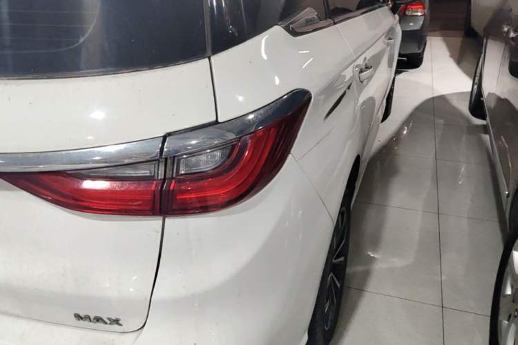 Used BYD Song MAX 2019 1.5T Automatic Smart Connect Ruiyi Sunroof Version 6 Seats China VI Standard Right Rear Taillight