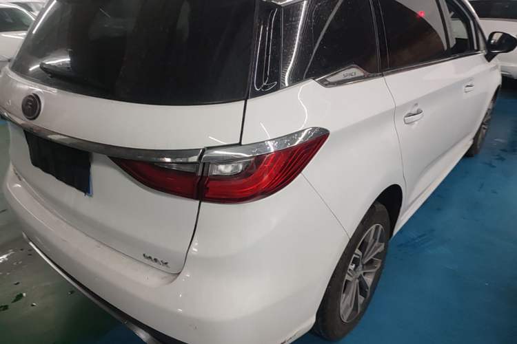 Used BYD Song MAX 2019 1.5T Automatic Smart Connect ZhiLian RuiDong 6 Seats China VI Standard Right Rear Taillight