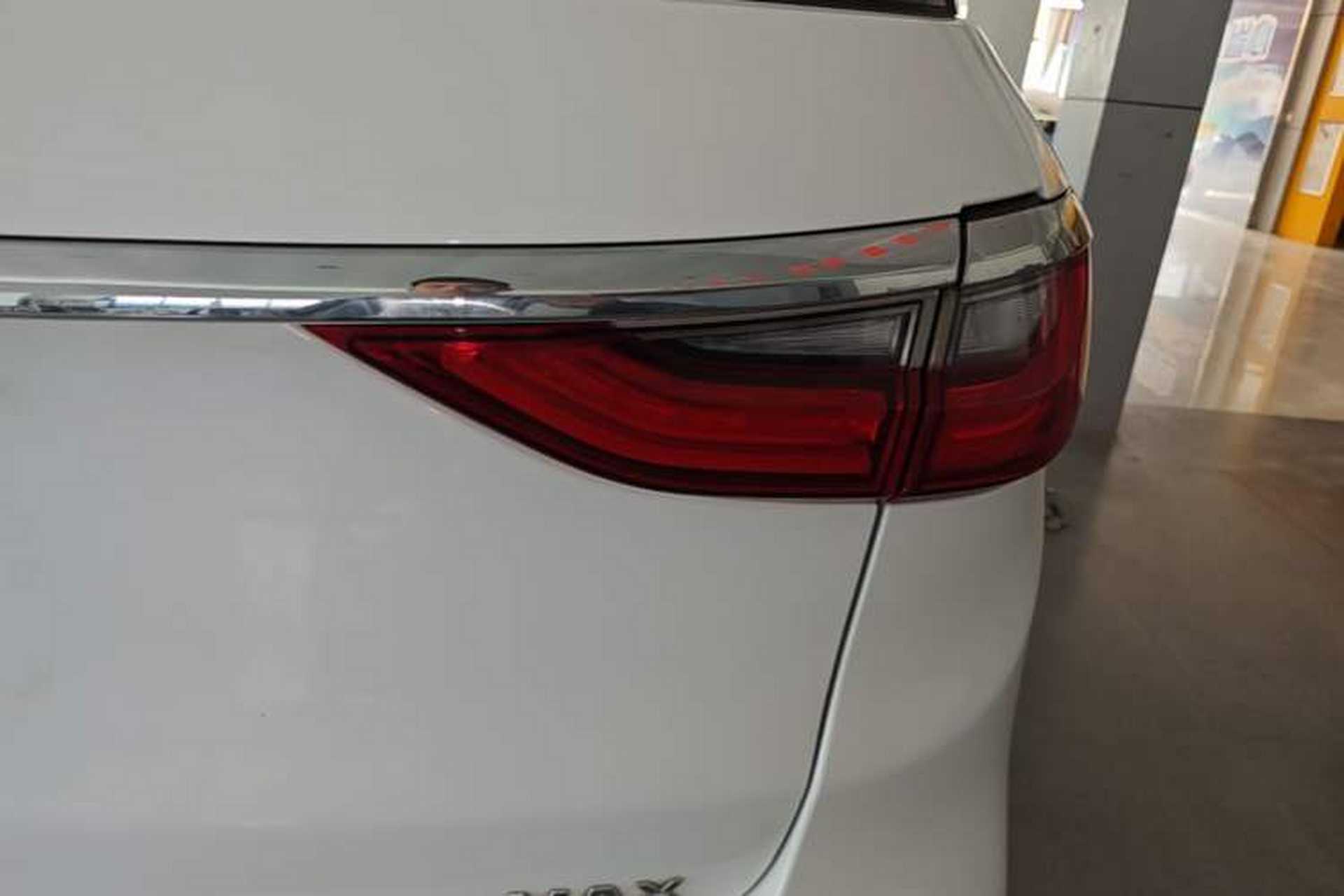 Used BYD Song MAX 2019 1.5T Manual Smart Connect Ruiyi Sunroof Model 7 Seats China VI Standard Right Rear Taillight