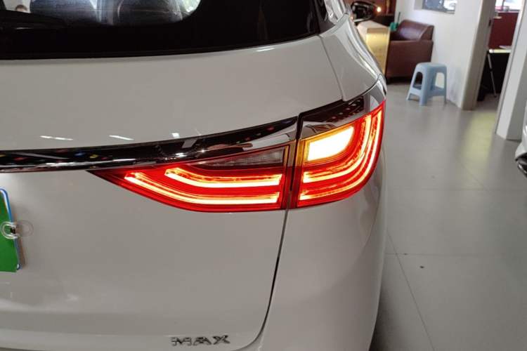 Used BYD Song MAX 2019 1.5T Automatic Smart Connect Ruiyi Sunroof Model 7 Seats China VI Standard Right Rear Taillight
