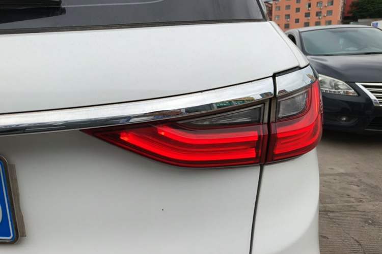 Used BYD Song MAX 2019 1.5T Automatic Smart Connect Ruiyi Sunroof Version 6 Seats China VI Standard Right Rear Taillight