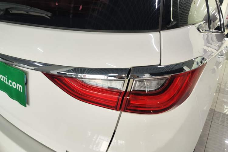 Used BYD Song MAX 2019 1.5T Automatic Smart Connect Ruiyi Sunroof Model 7 Seats China VI Standard Right Rear Taillight