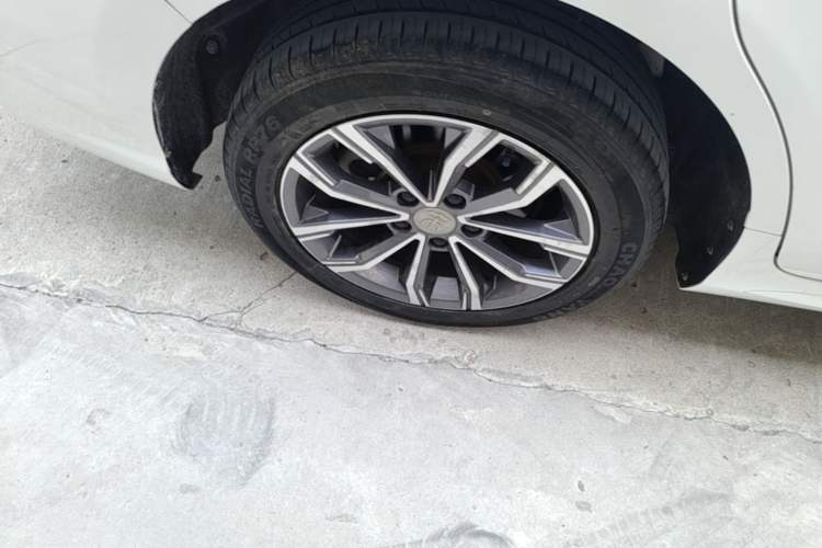 Used BYD Song MAX 2019 1.5T Automatic Smart Connect Prestige 7-Seater China VI Standard Right Rear Wheel Hub