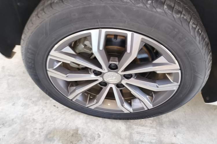 Used BYD Song MAX 2019 1.5T Automatic Smart Connect Ruiyi Sunroof Version 6 Seats China VI Standard Right Rear Wheel Hub