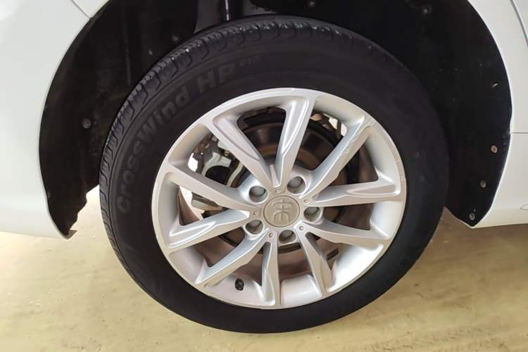 Used BYD Song MAX 2019 1.5T Manual Smart Connect Ruiyi Model 7 Seats China V Emission Standard Right Rear Wheel Hub
