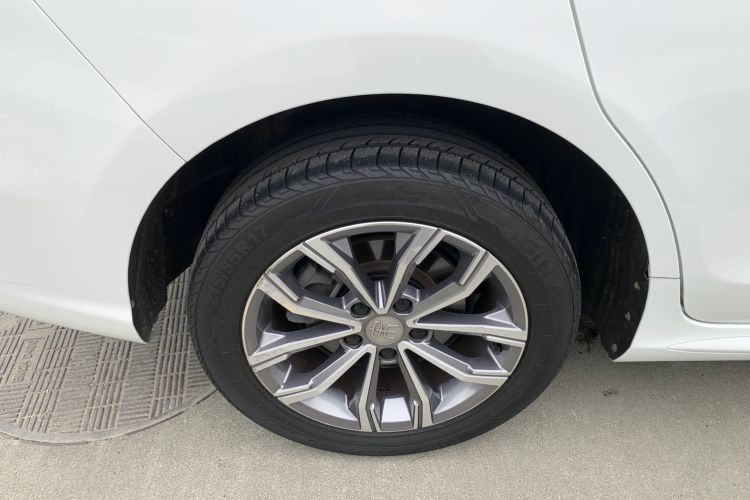 Used BYD Song MAX 2019 1.5T Automatic Smart Connect Ruiyi Model 7 Seats China V Emission Standard Right Rear Wheel Hub